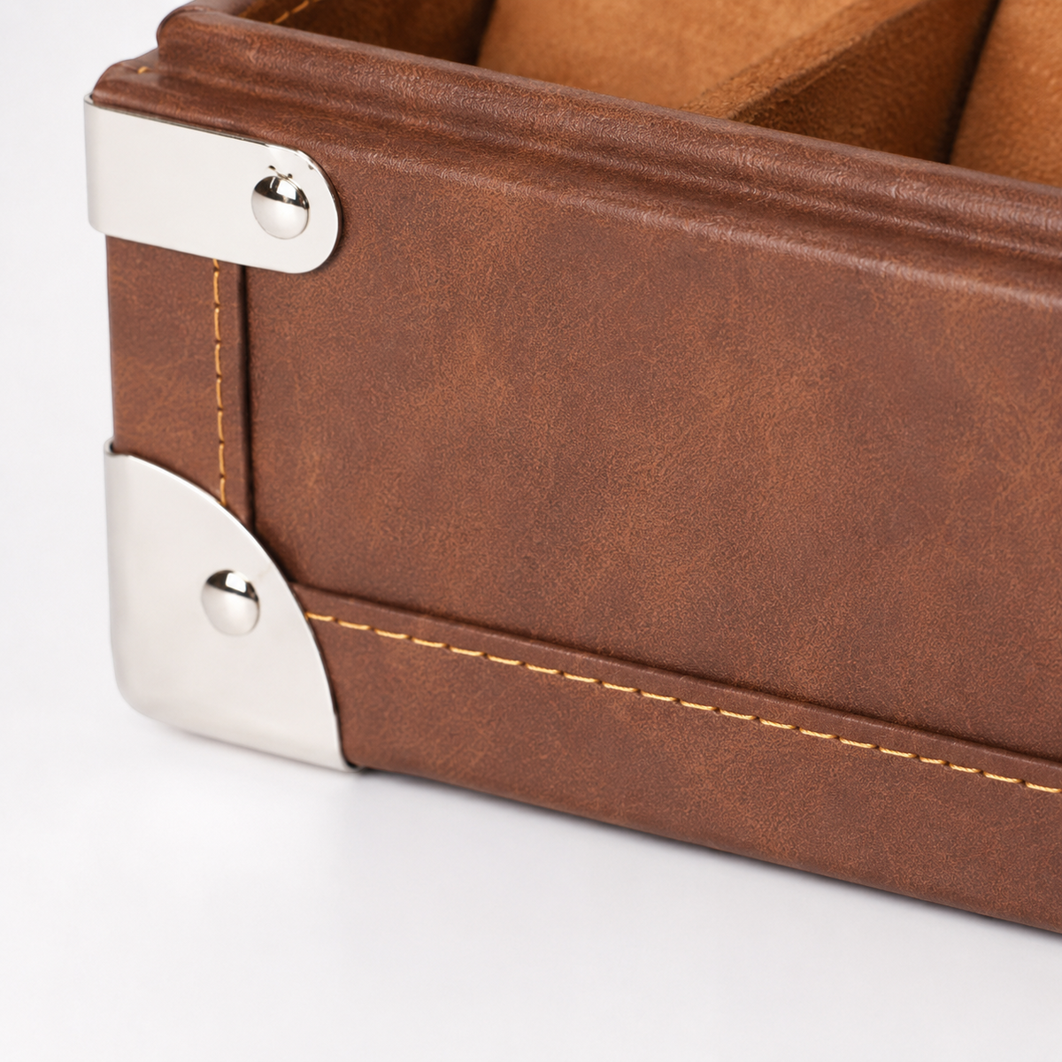 Malle 12-Watch Trunk